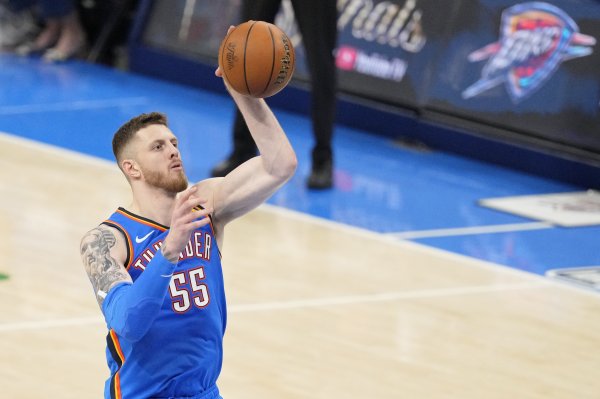 纵信优配 哈滕谈阵容深度: 普雷斯蒂很会发掘人才 总能找到随时补位的球员